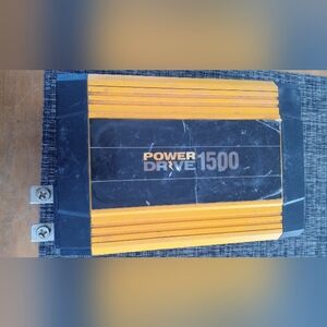 POWER DRIVE 1500 Car Amplifier - Black and Yellow